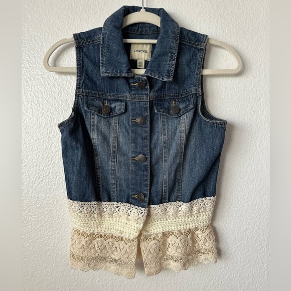 Upcycled Classic Denim Vest Girl’s Size Large 10-12 - Picture 1 of 5
